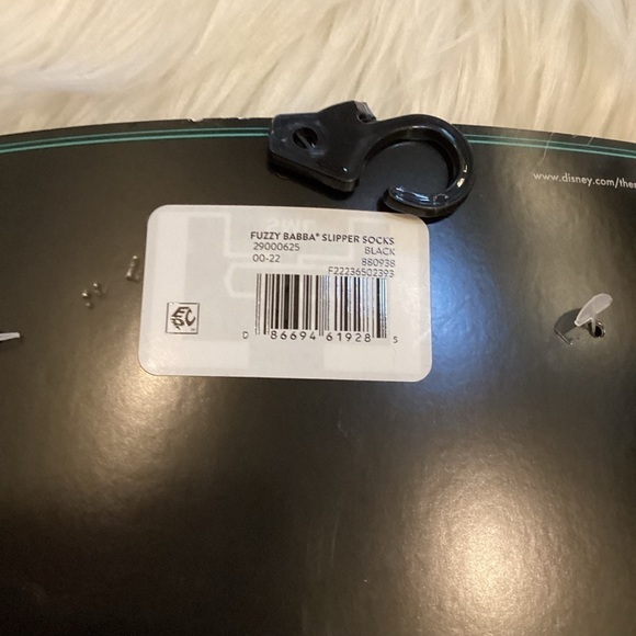 DISNEY The Nightmare Before Christmas fuzzy Babba slipper socks M/L - Picture 8 of 12